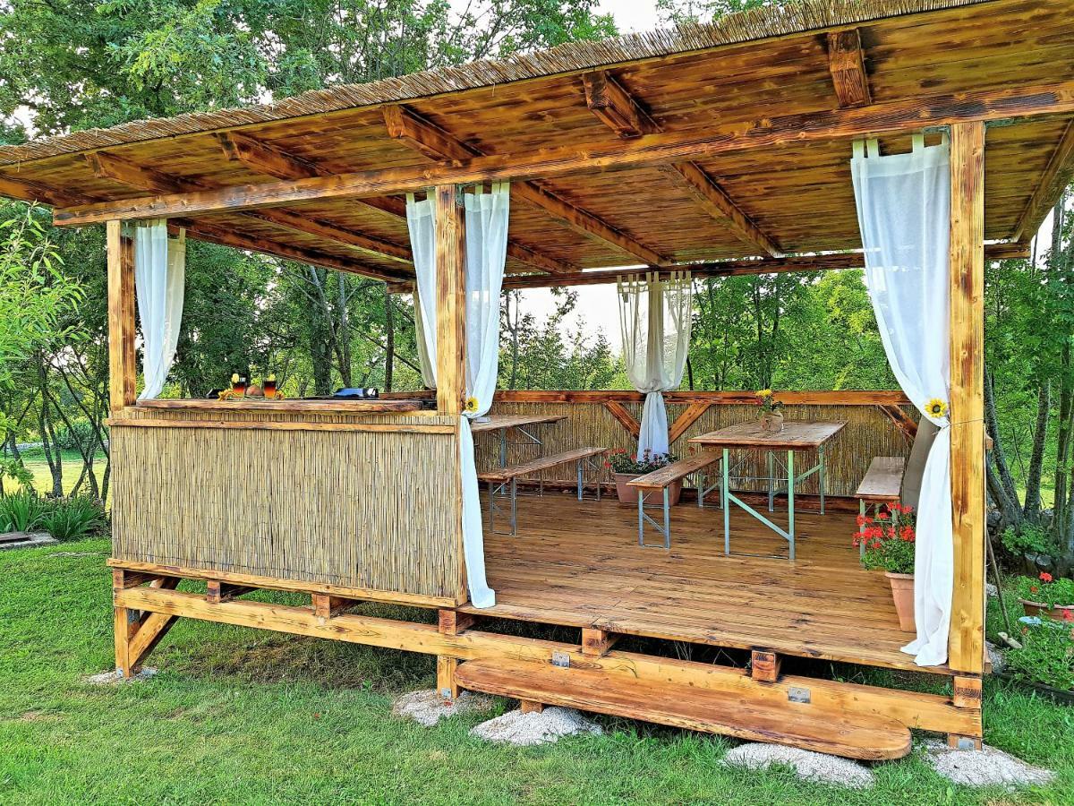 Robinson Accommodation Freedom Foli Exterior foto
